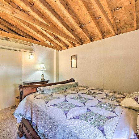 Rustic Retreat Across From Lake Family Friendly! Union Eksteriør bilde