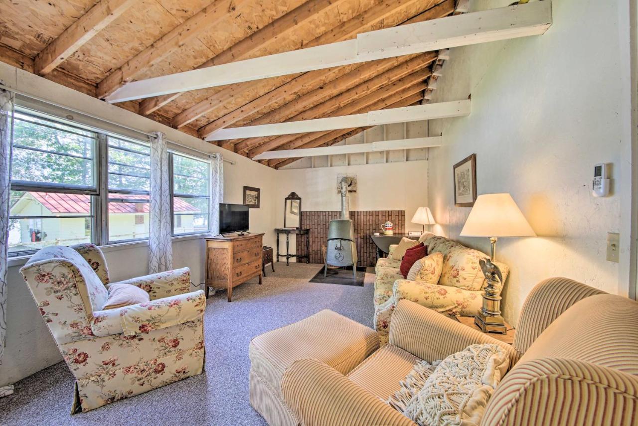 Rustic Retreat Across From Lake Family Friendly! Union Eksteriør bilde